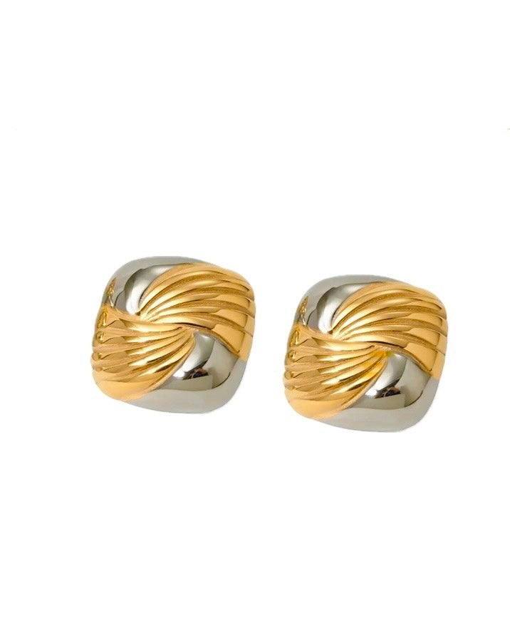 OMA EARRINGS